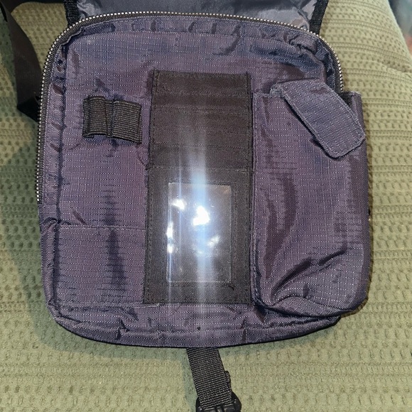 Eddie Bauer Travel Gear black Crossbody purse/Bag - Picture 3 of 10